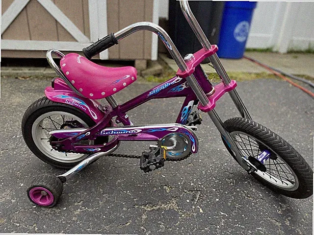 RARE Schwinn Stingray Child / Toddler Purple Bike Chopper W/Training Wheels
